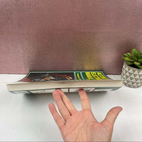 Haynes Automotive Electrical Manual Book - Picture 4 of 8